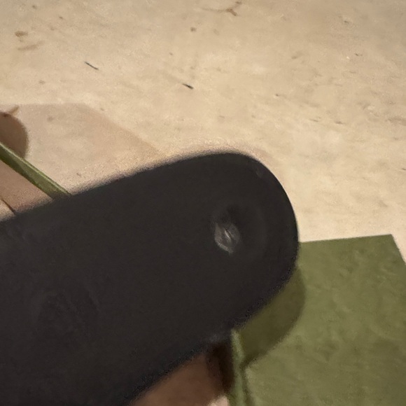 Gucci Black and Pink Floral Sandals - Picture 5 of 7